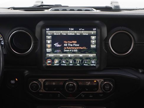 Used 2021 Jeep Wrangler Unlimited Sahara w/ Advanced Safety Group AWD/4WD image 15