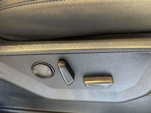 Used 2022 Ford F150 XLT w/ Equipment Group 302A High image 33