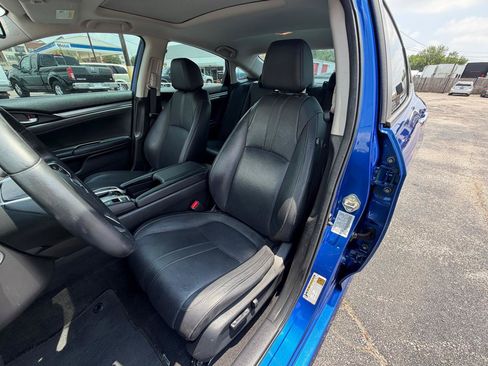 Used 2017 Honda Civic Touring image 10