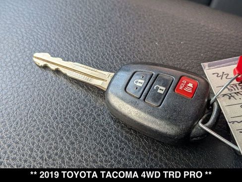 Used 2019 Toyota Tacoma TRD Pro AWD/4WD image 31