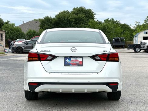 Used 2023 Nissan Altima 2.5 SV FWD image 14