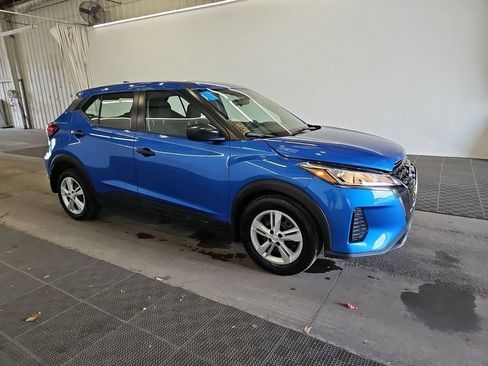 Used 2024 Nissan Kicks S FWD image 3