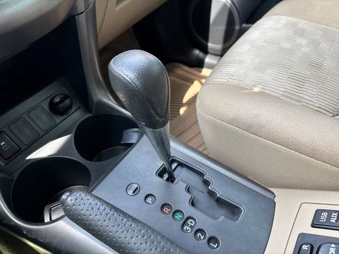 Used 2012 Toyota RAV4 FWD image 19