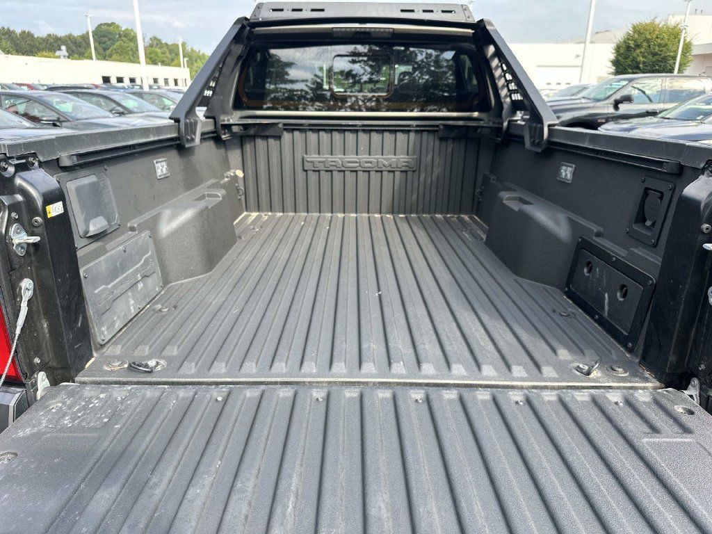 Used 2025 Toyota Tacoma 4x4 Double Cab Hybrid image 13