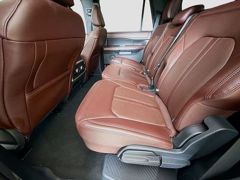 Used 2024 Ford Expedition Limited RWD image 30