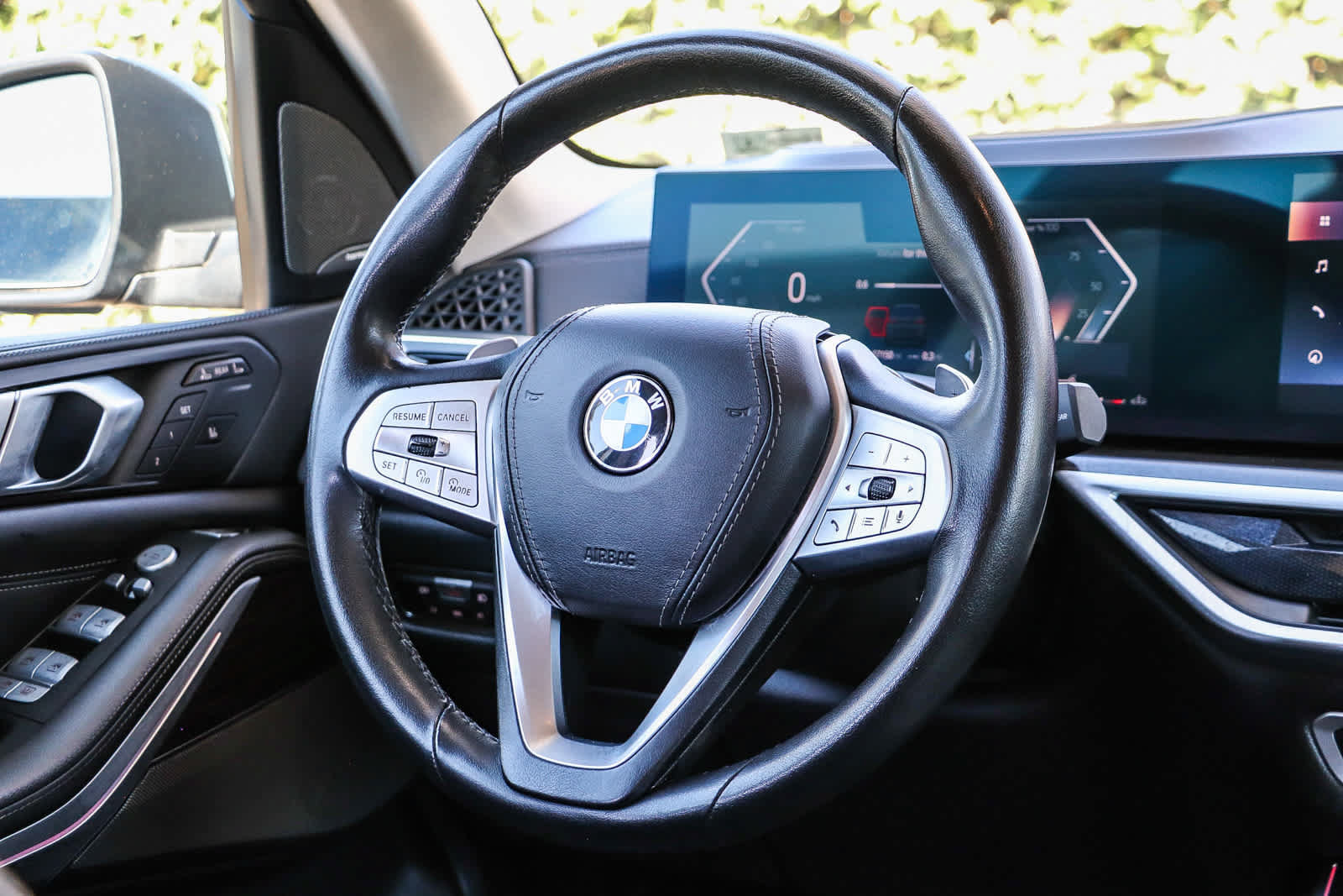 Used 2023 BMW X7 xDrive40i AWD/4WD image 16