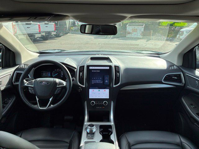 Certified 2024 Ford Edge SEL w/ Convenience Package AWD/4WD image 11