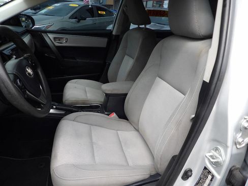 Used 2015 Toyota Corolla LE image 8