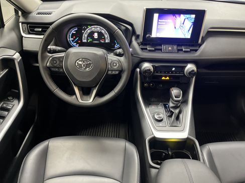 Used 2025 Toyota RAV4 XLE Premium AWD/4WD image 27
