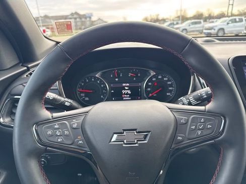 Used 2023 Chevrolet Equinox RS AWD/4WD image 18