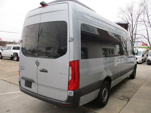 Used 2025 Mercedes-Benz Sprinter 2500 image 6