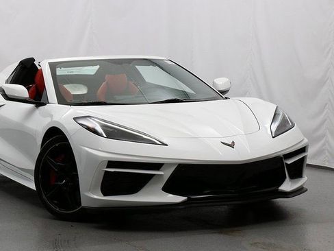 Certified 2023 Chevrolet Corvette Stingray Preferred Conv w/ Z51 Performance Package RWD image 3