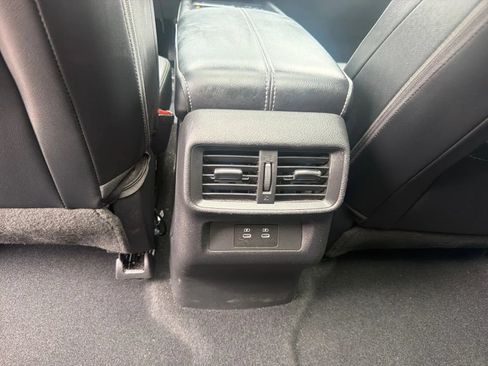 Used 2025 Nissan Murano SL w/ Cargo Package AWD/4WD image 17