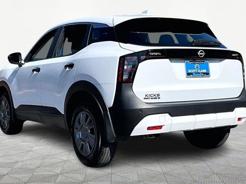 Used 2025 Nissan Kicks S image 5