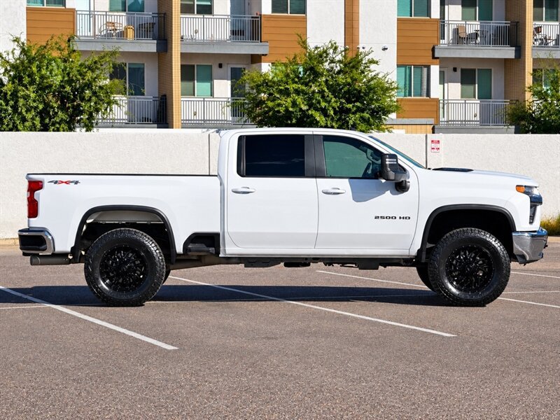 Used 2021 Chevrolet Silverado 2500 LT w/ Fleet Comfort Package AWD/4WD image 2