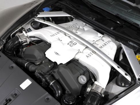 Used 2012 Aston Martin V12 Vantage Coupe image 87