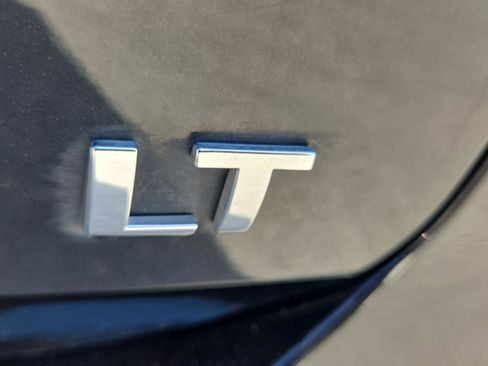 Certified 2023 Chevrolet Equinox LT FWD image 32