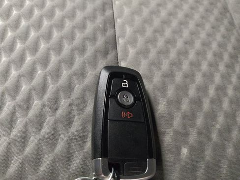 Used 2020 Ford Escape SE FWD image 32