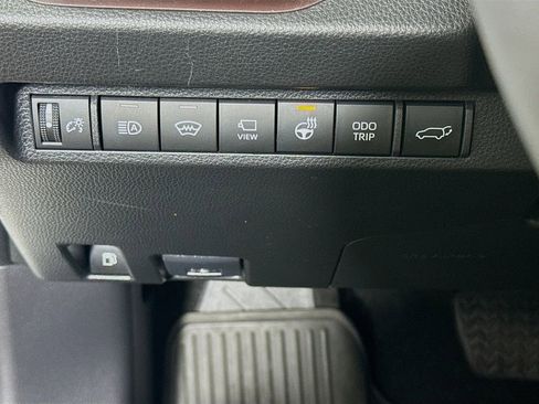Used 2024 Toyota RAV4 Limited w/ Advanced Technology Package AWD/4WD image 11