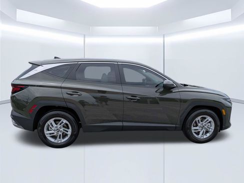 Certified 2026 Hyundai Tucson SE FWD image 3