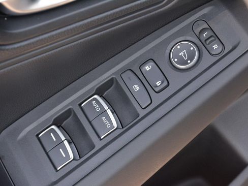 Used 2025 Honda Accord LX image 9