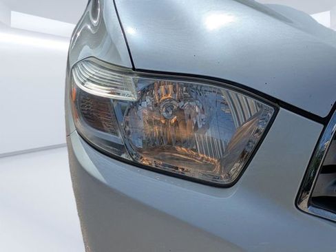 Used 2010 Toyota Highlander Limited AWD/4WD image 10