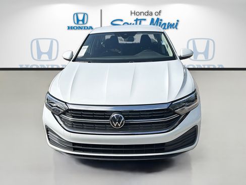 Used 2024 Volkswagen Jetta S image 2