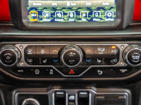 Used 2020 Jeep Gladiator Rubicon AWD/4WD image 25