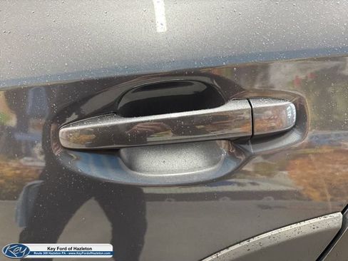 Used 2023 Subaru Outback Premium AWD/4WD image 16