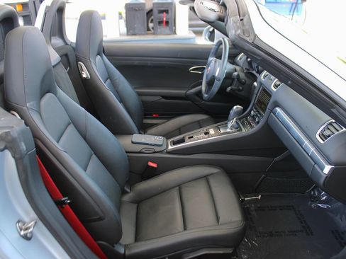 Used 2014 Porsche Boxster RWD image 22