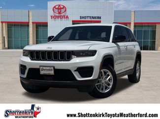 Used 2025 Jeep Grand Cherokee Laredo X w/ Luxury Tech Group I AWD/4WD video 1