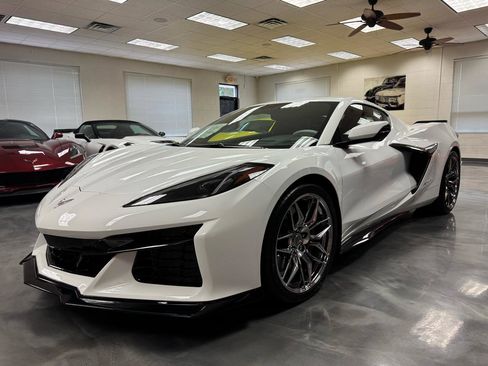 Used 2023 Chevrolet Corvette Z06 w/ Engine Appearance Package RWD image 21