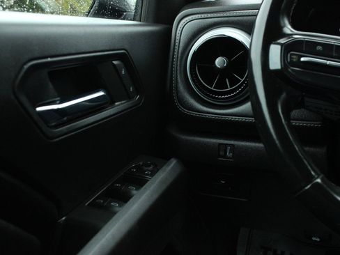 Used 2023 Chevrolet Colorado LT w/ LT Convenience Package III AWD/4WD image 25