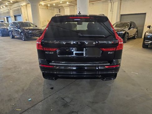Certified 2023 Volvo XC60 B6 Ultimate w/ Protection Package Premier image 3