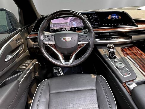 Used 2022 Cadillac Escalade Premium Luxury AWD/4WD image 8