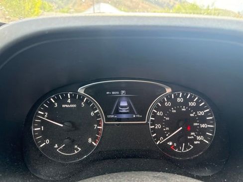 Used 2016 Nissan Pathfinder SV w/ Trailer Tow Package AWD/4WD image 15