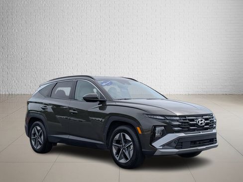 Certified 2025 Hyundai Tucson SEL FWD image 1