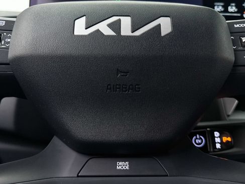 Certified 2024 Kia EV9 Light Long Range RWD image 9