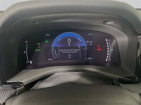 Used 2025 Toyota Camry SE image 14