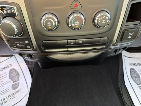 Used 2023 RAM 1500 Classic SLT AWD/4WD image 21