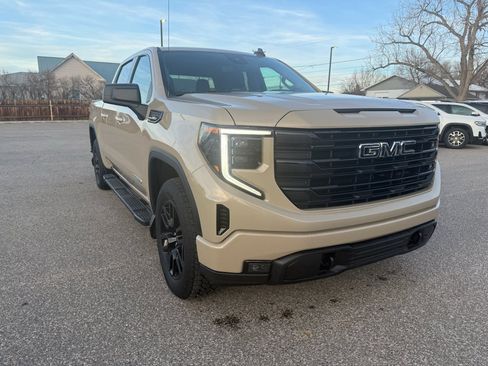 Used 2023 GMC Sierra 1500 Elevation image 4