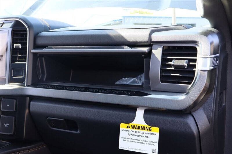 Used 2024 Ford F350 Platinum AWD/4WD image 32