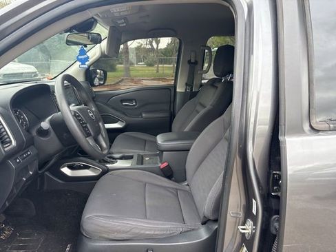 Used 2022 Nissan Frontier SV image 9