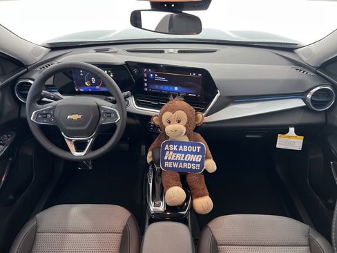 New 2026 Chevrolet Trax LT w/ Driver Confidence Package image 18