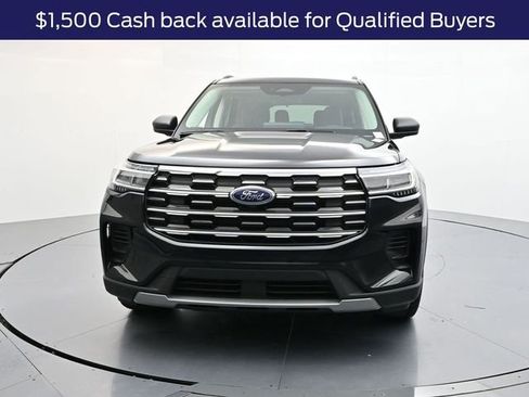 New 2025 Ford Explorer Active image 2