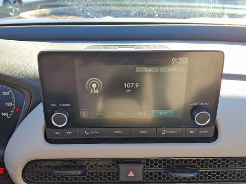 Certified 2023 Honda HR-V LX image 16