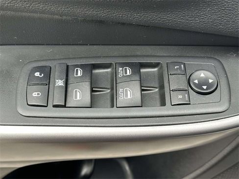 Certified 2019 Jeep Cherokee Limited image 23