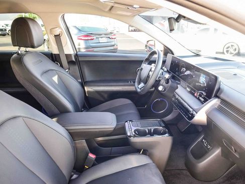 Used 2025 Hyundai Ioniq 5 Limited image 16