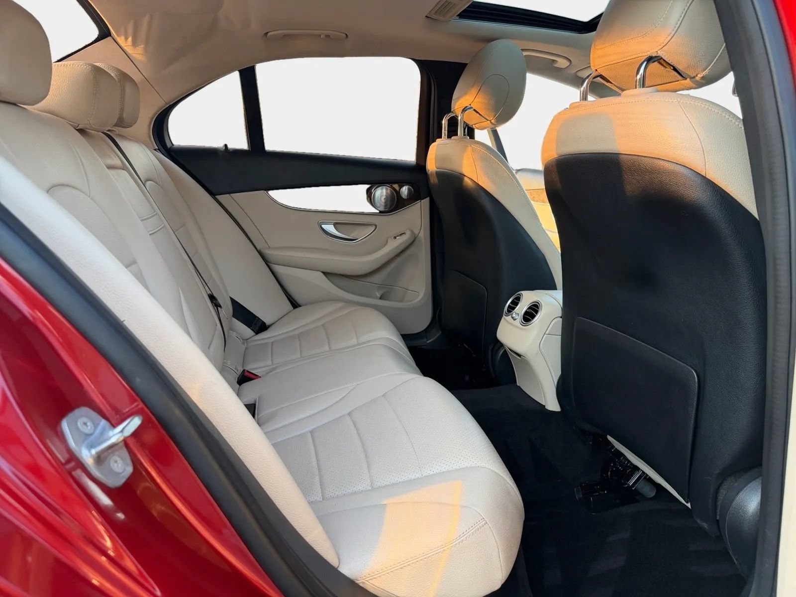 Used 2018 Mercedes-Benz C 300 Sedan w/ Premium Package image 11