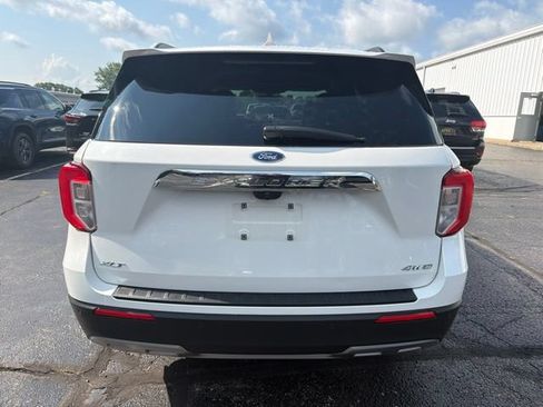 Used 2022 Ford Explorer XLT AWD/4WD image 4